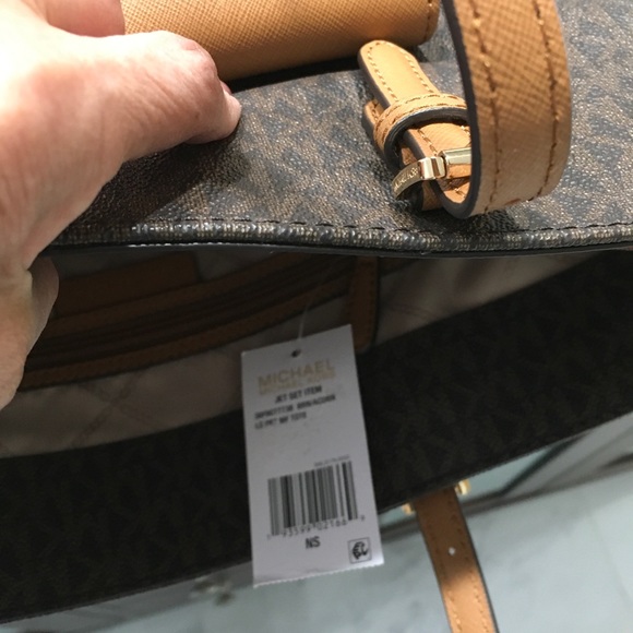 🔴 SOLD🔴 Michael  Kors  Jet set collection - Picture 3 of 11